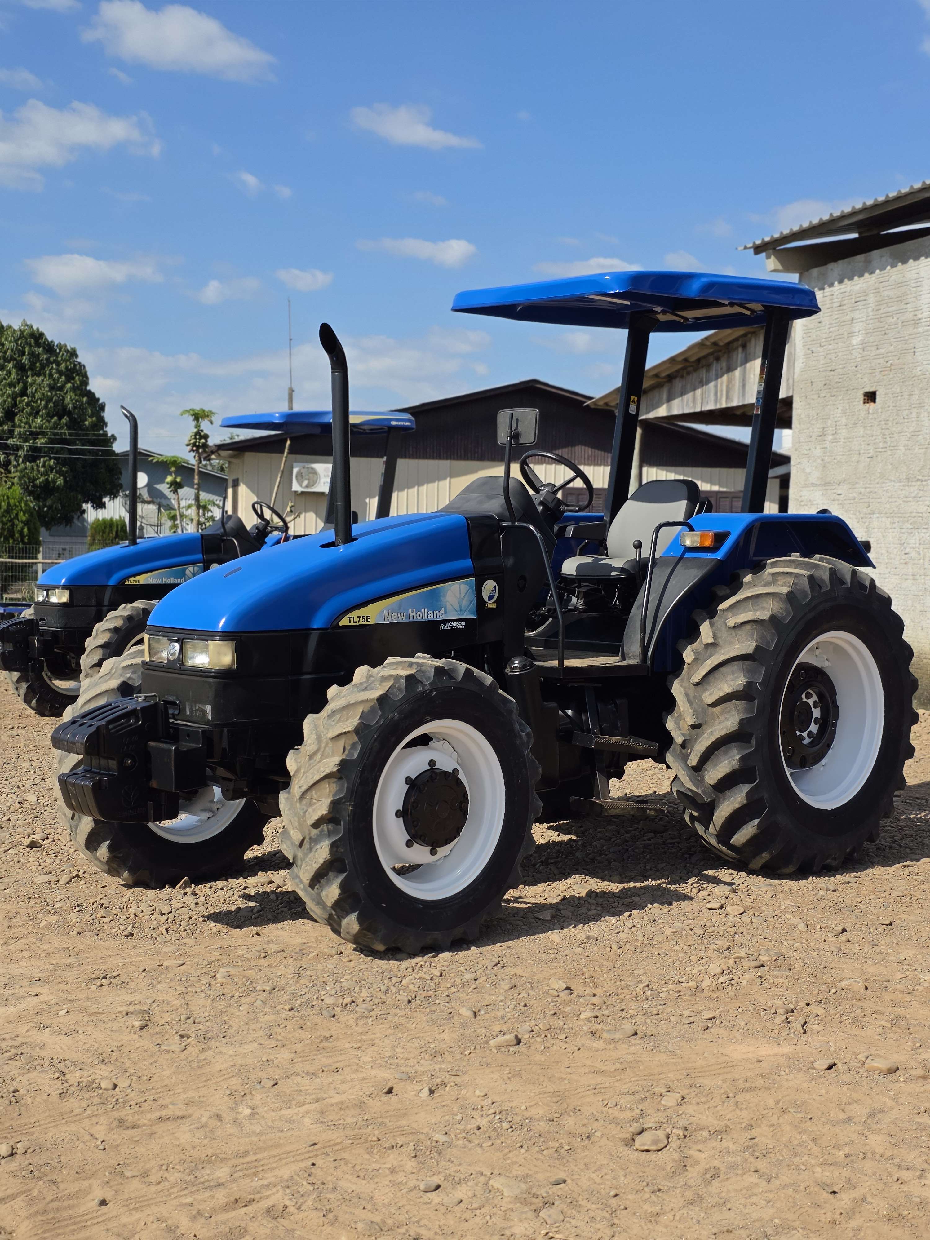 New Holland TL75E