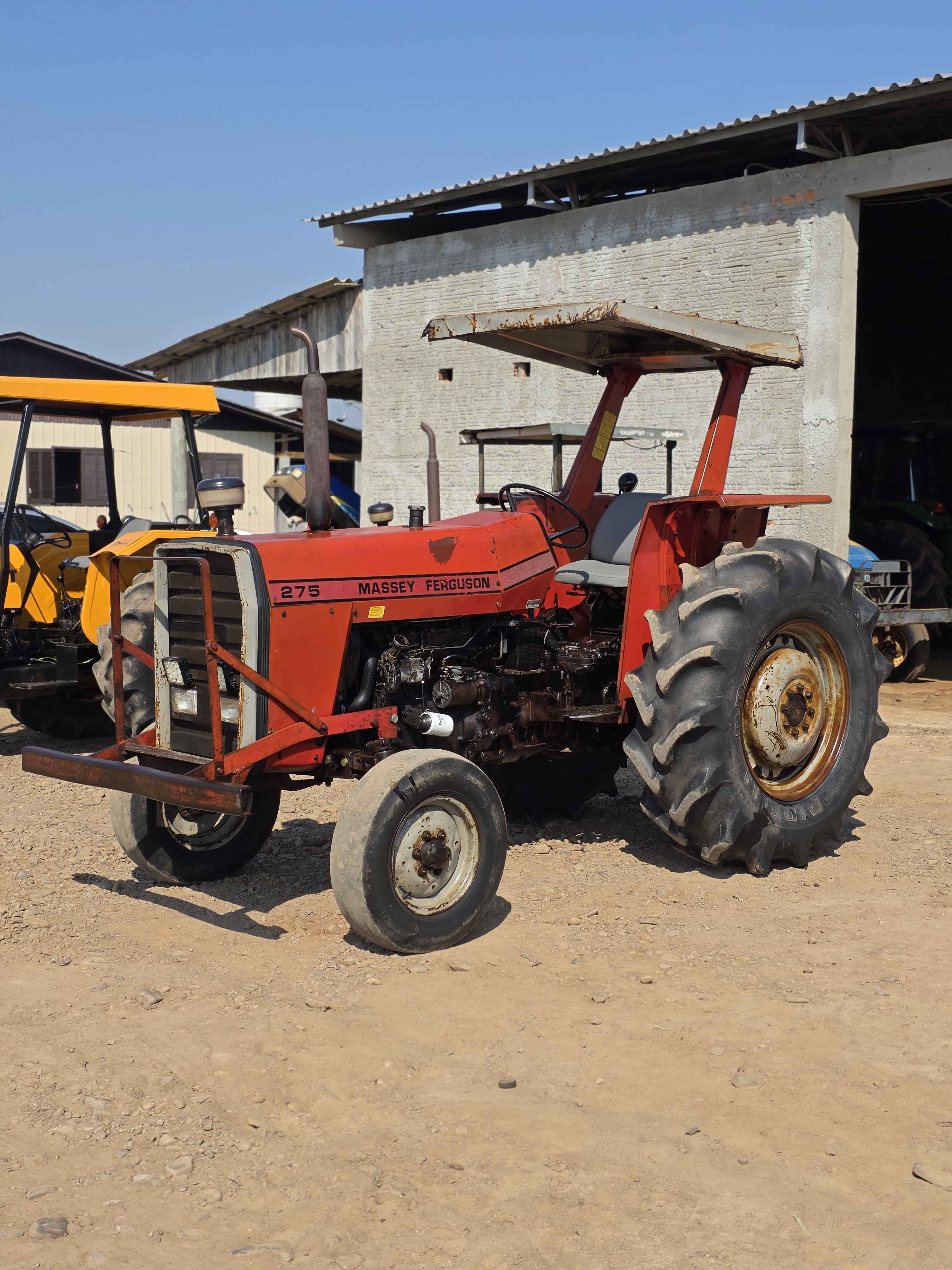 Massey Ferguson 275