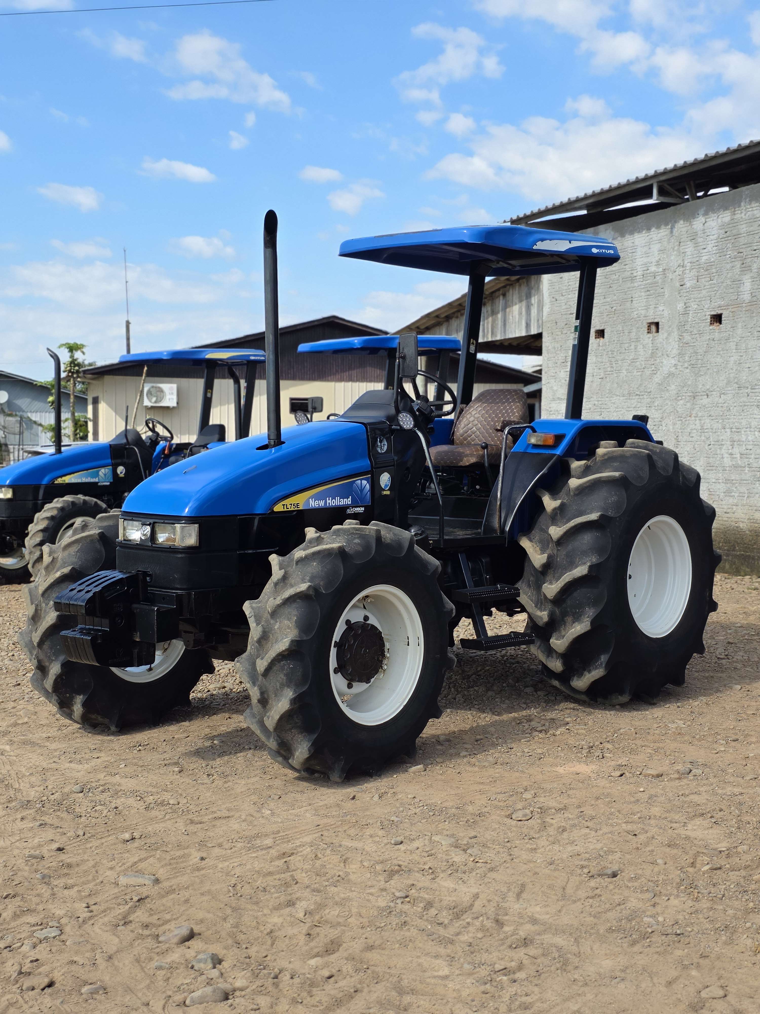 New Holland TL75E