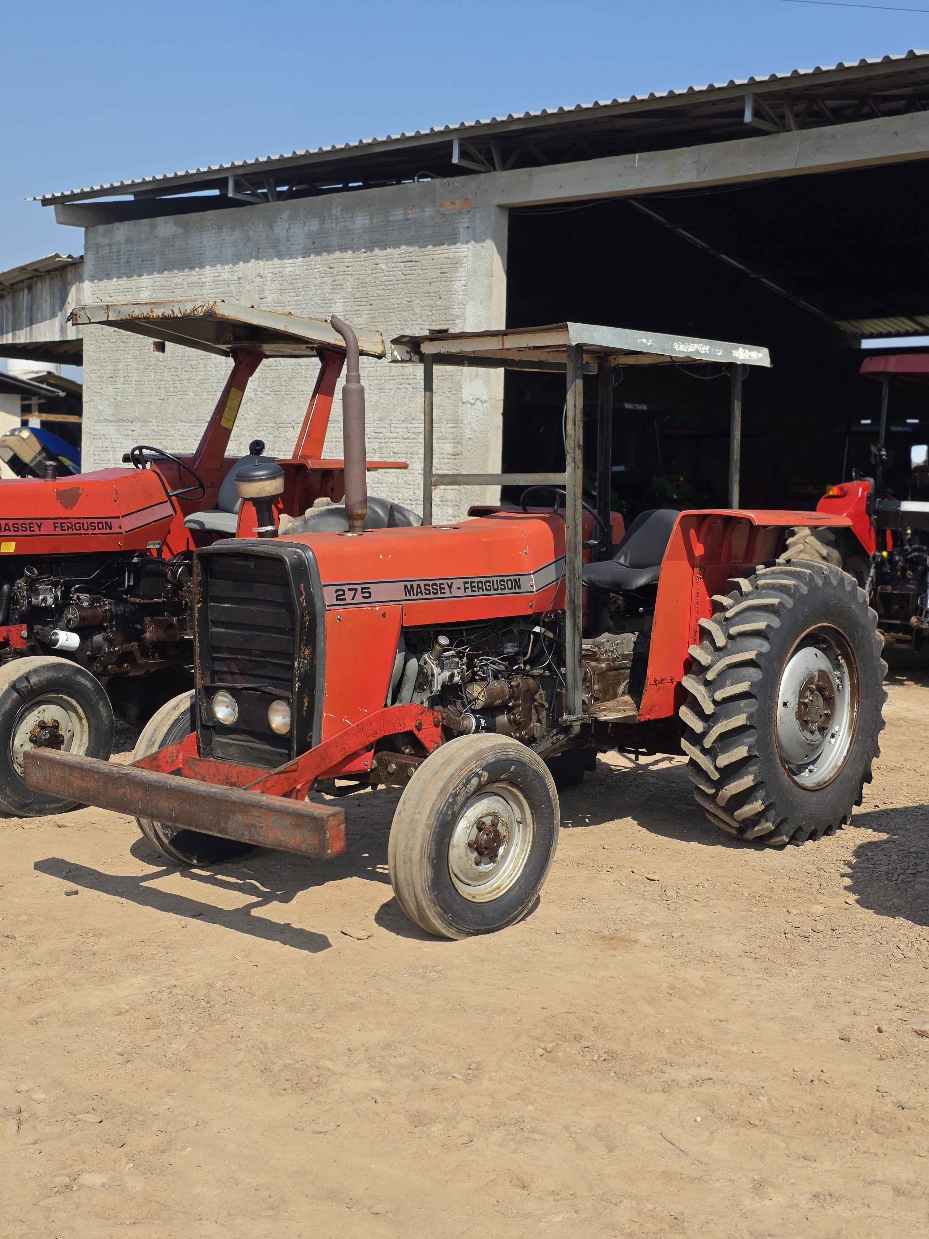 Massey Ferguson 275